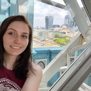 Meet your Posher, Elizabeth